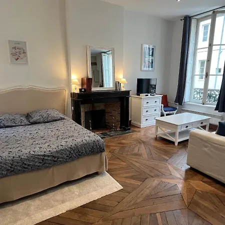 Appartement Grand Studio Au Cœur De L’hyper Centre-ville *