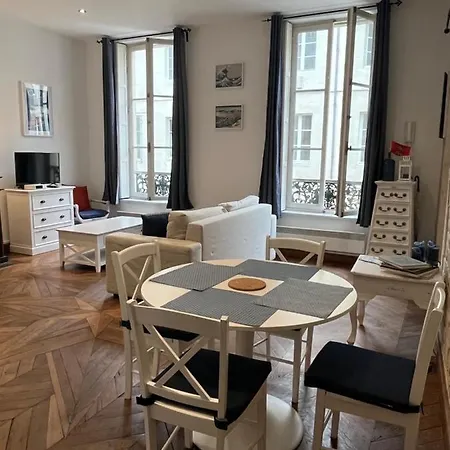 Grand Studio Au Cœur De L’hyper Centre-ville Appartement *